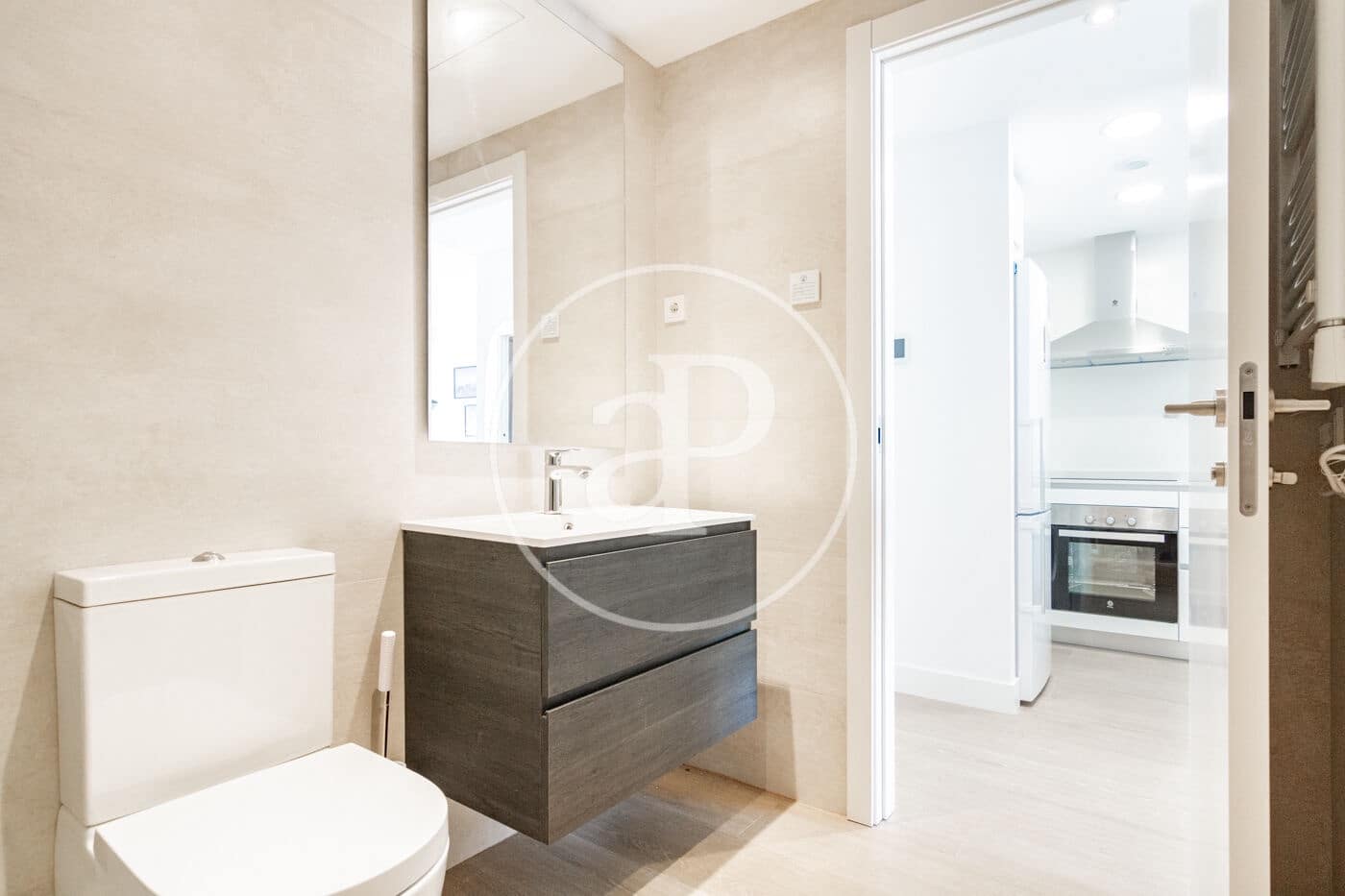 1 bedroom Apartment for rent in Madrid city with pool - € 2,000 (Ref: 8726345)