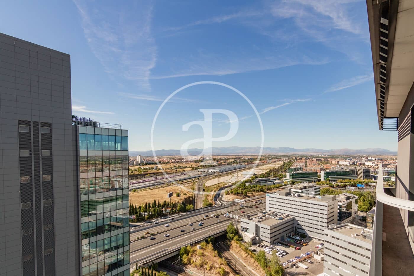 1 bedroom Apartment for rent in Madrid city with pool - € 2,000 (Ref: 8726345)