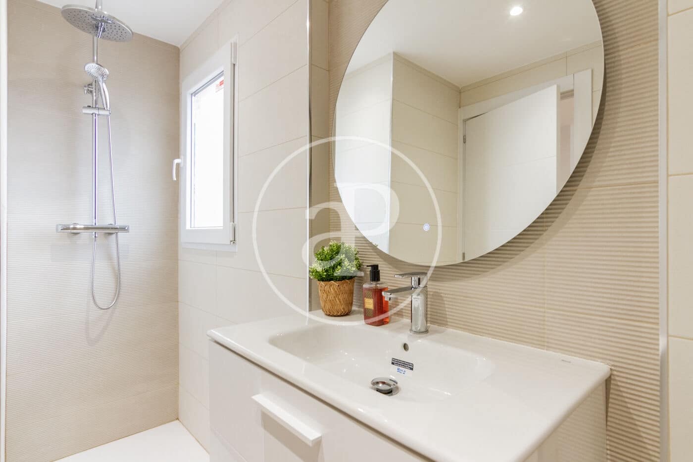 1 soverom Leilighet til leie i Madrid by - € 1 800 (Ref: 8726353)