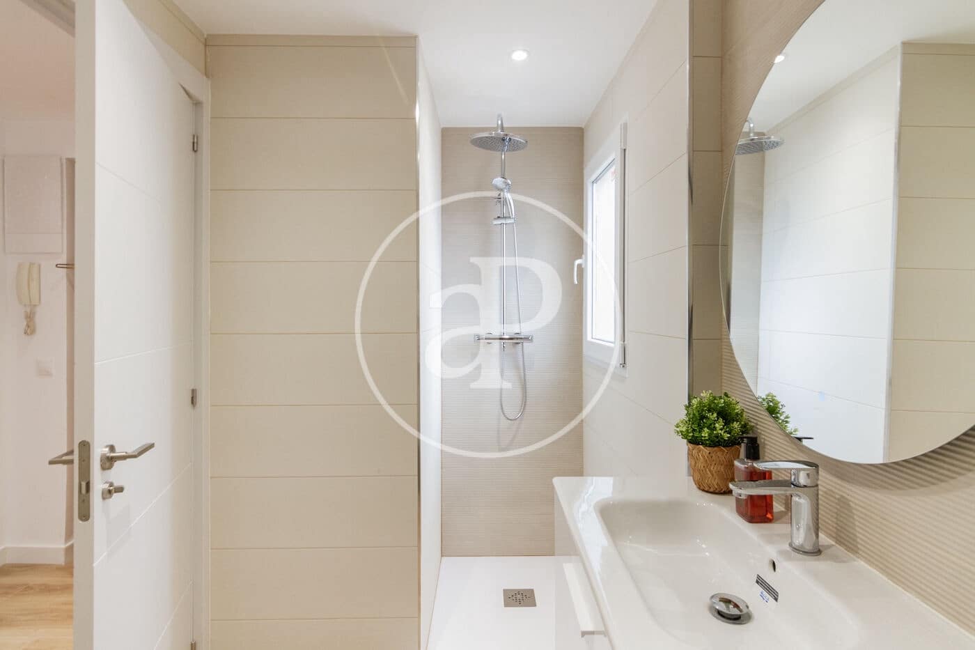 1 soverom Leilighet til leie i Madrid by - € 1 800 (Ref: 8726353)