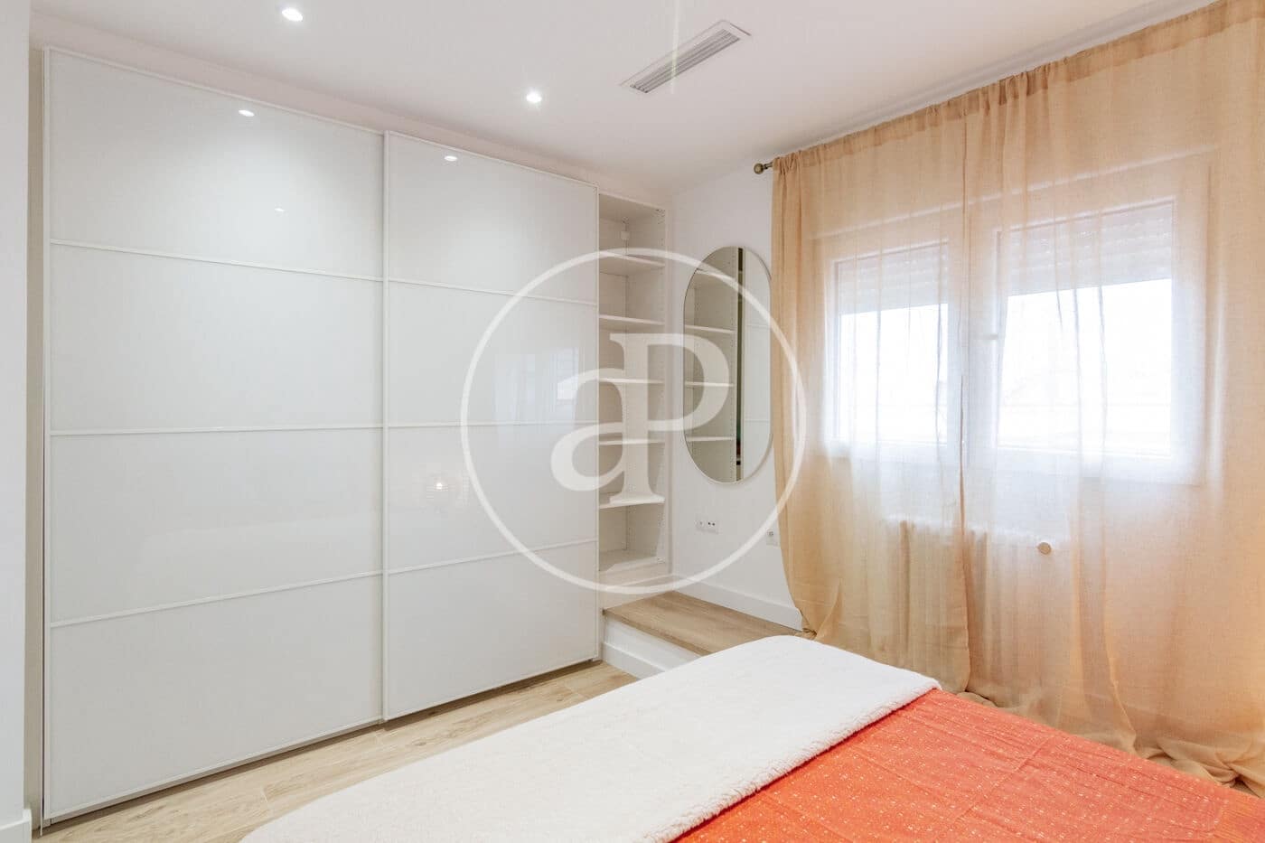 1 soverom Leilighet til leie i Madrid by - € 1 800 (Ref: 8726353)