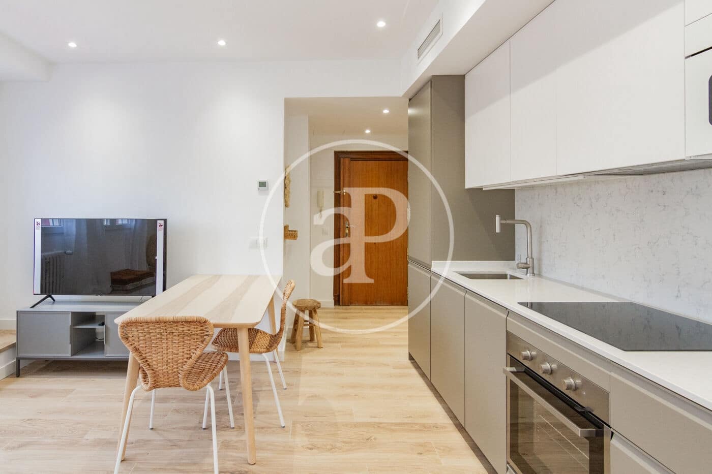 1 soverom Leilighet til leie i Madrid by - € 1 800 (Ref: 8726353)