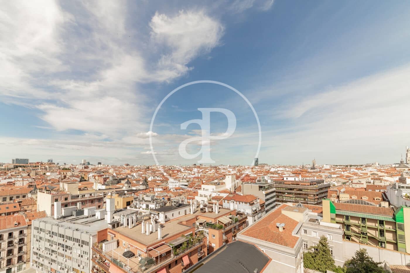 2 soverom Leilighet til leie i Madrid by med svømmebasseng - € 3 700 (Ref: 8726355)