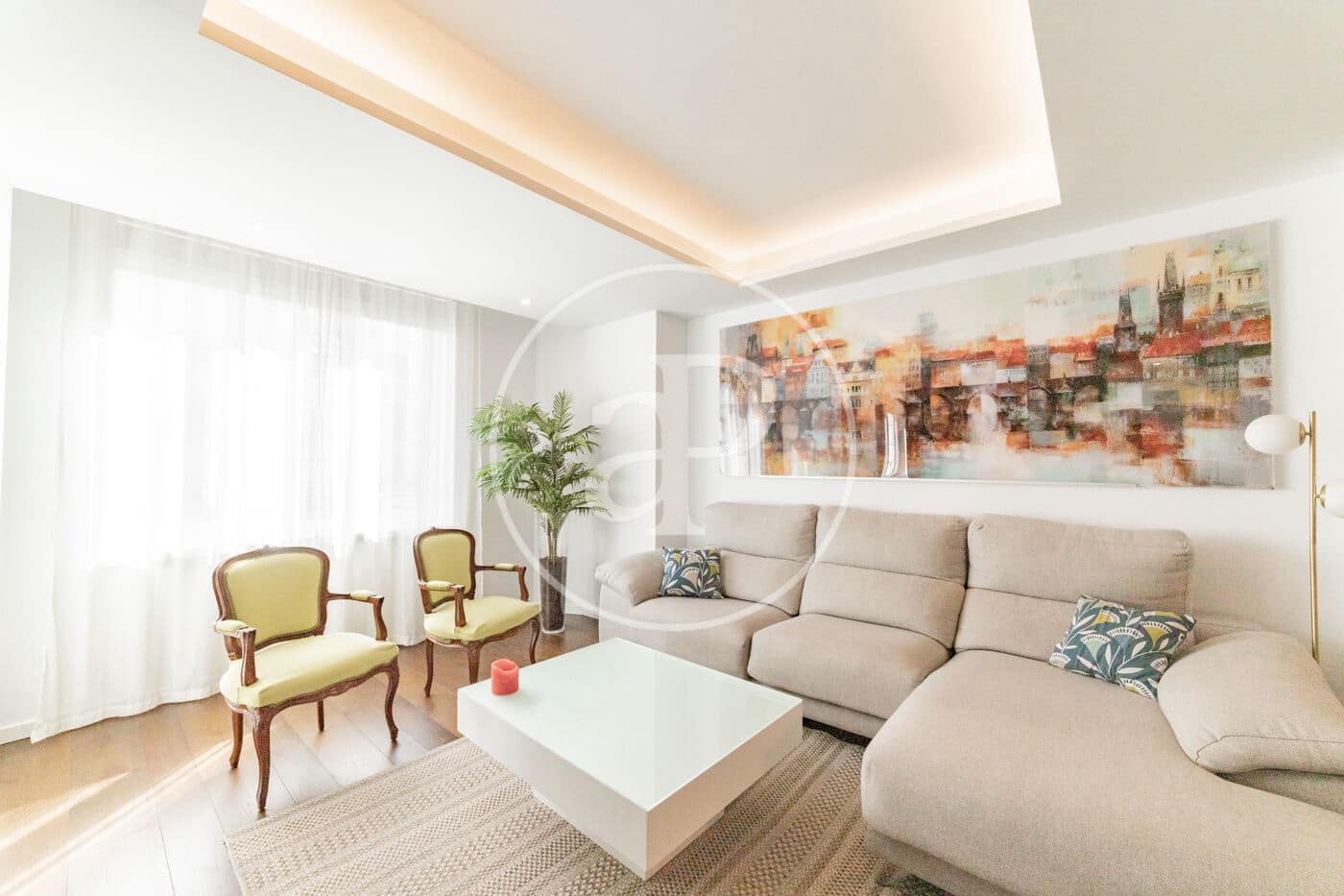 2 soverom Leilighet til leie i Madrid by med svømmebasseng - € 3 700 (Ref: 8726355)