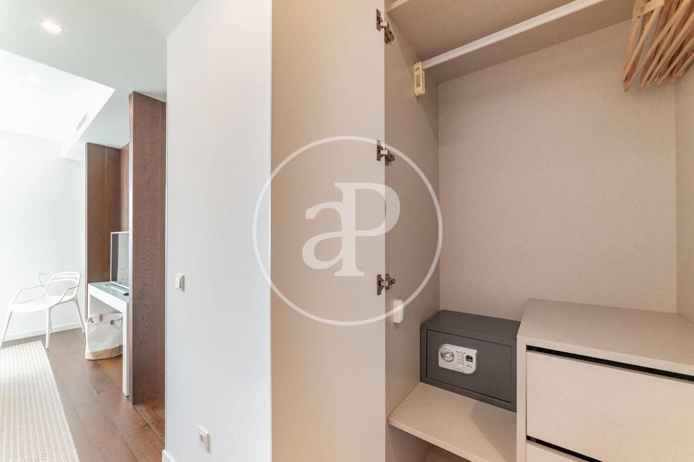 2 soverom Leilighet til leie i Madrid by med svømmebasseng - € 3 700 (Ref: 8726355)