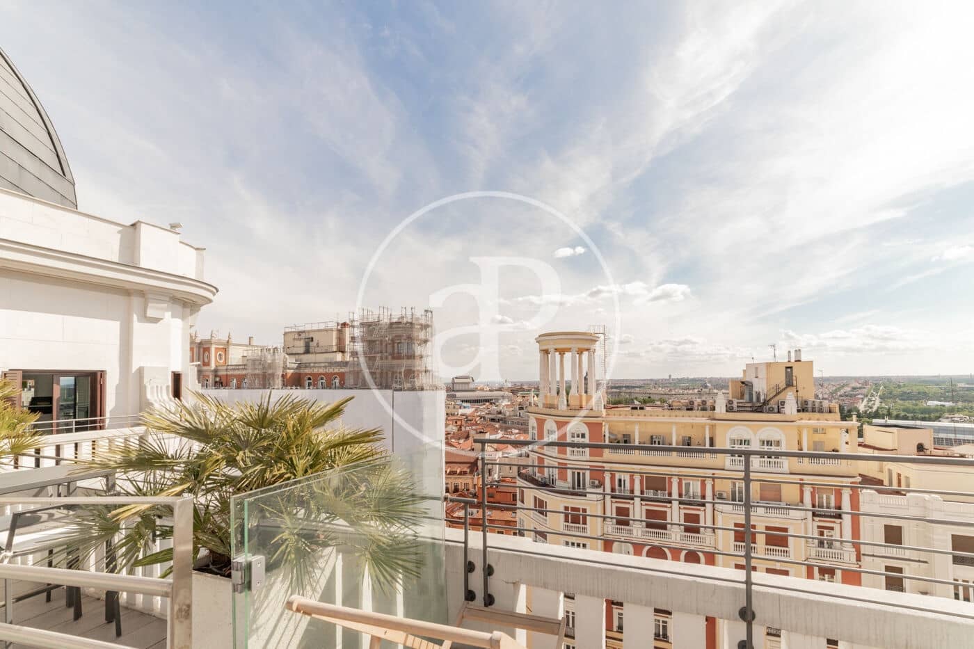 2 soverom Leilighet til leie i Madrid by med svømmebasseng - € 3 700 (Ref: 8726355)