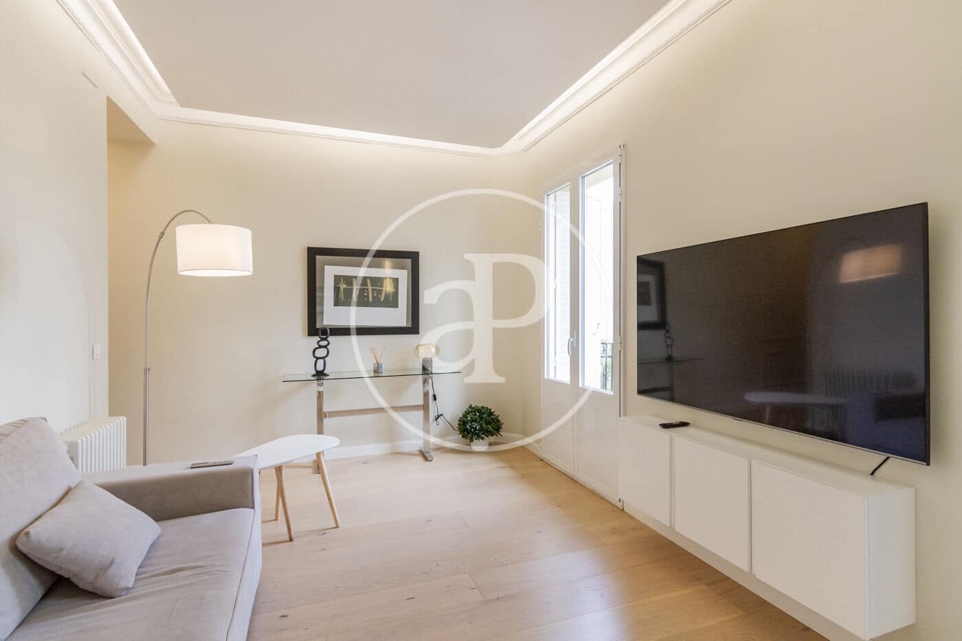 2 soveværelse Lejlighed til leje i Madrid by - € 3.900 (Ref: 8726359)