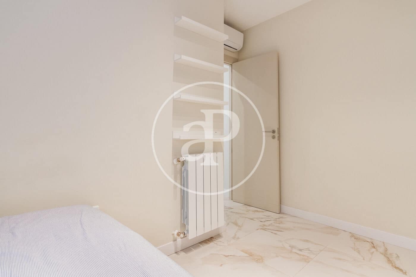 2 soveværelse Lejlighed til leje i Madrid by - € 3.900 (Ref: 8726359)