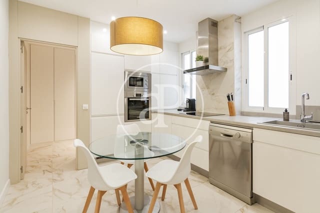 2 bedroom Apartment for rent in Almagro, Madrid city - € 3,900 (Ref: 8726359)