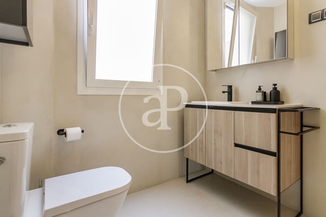 2 bedroom Apartment for rent in Almagro, Madrid city - € 3,900 (Ref: 8726359)