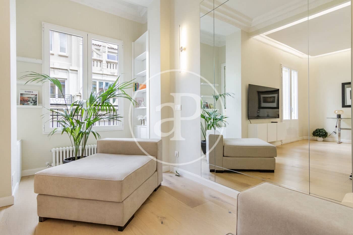 2 soveværelse Lejlighed til leje i Madrid by - € 3.900 (Ref: 8726359)