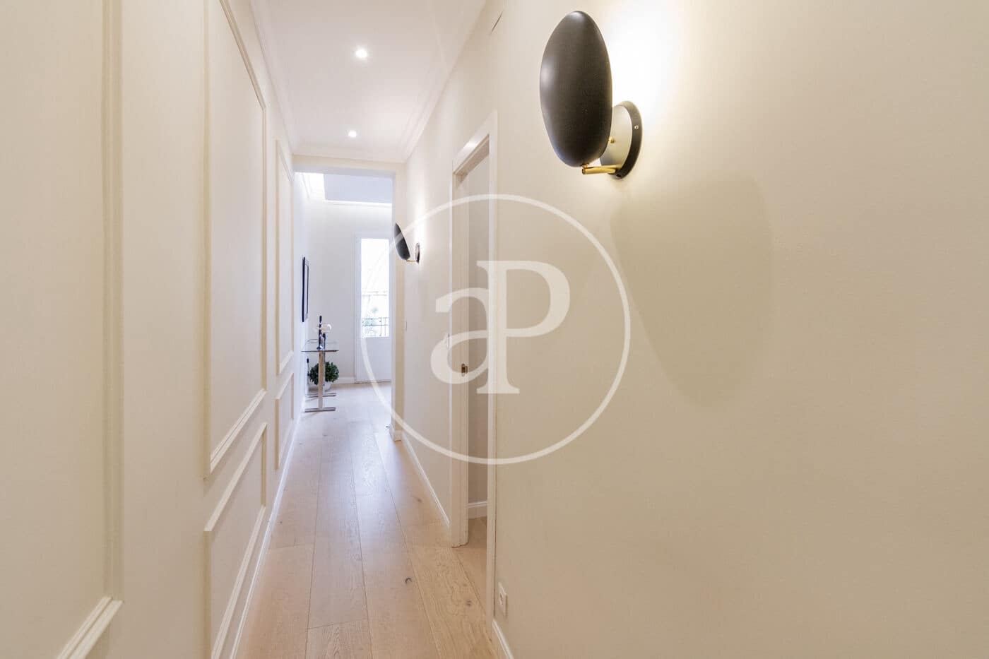 2 soveværelse Lejlighed til leje i Madrid by - € 3.900 (Ref: 8726359)