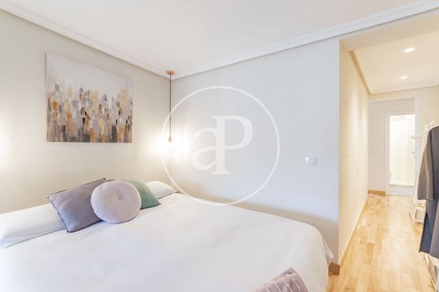 1 quarto Apartamento para arrendar em Palacio, Madrid cidade - 1 600 € (Ref: 8726361)