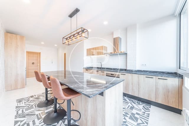 3 soveværelse Lejlighed til leje i Cuatro Caminos, Madrid by med garage - € 3.000 (Ref: 8726367)