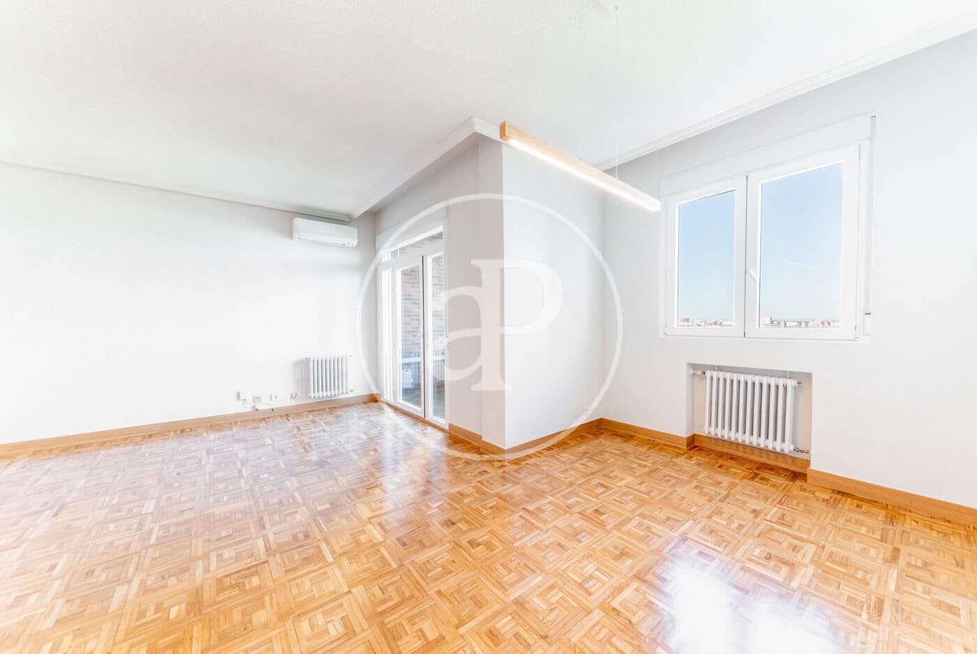 3 soveværelse Lejlighed til leje i Madrid by med garage - € 3.000 (Ref: 8726367)