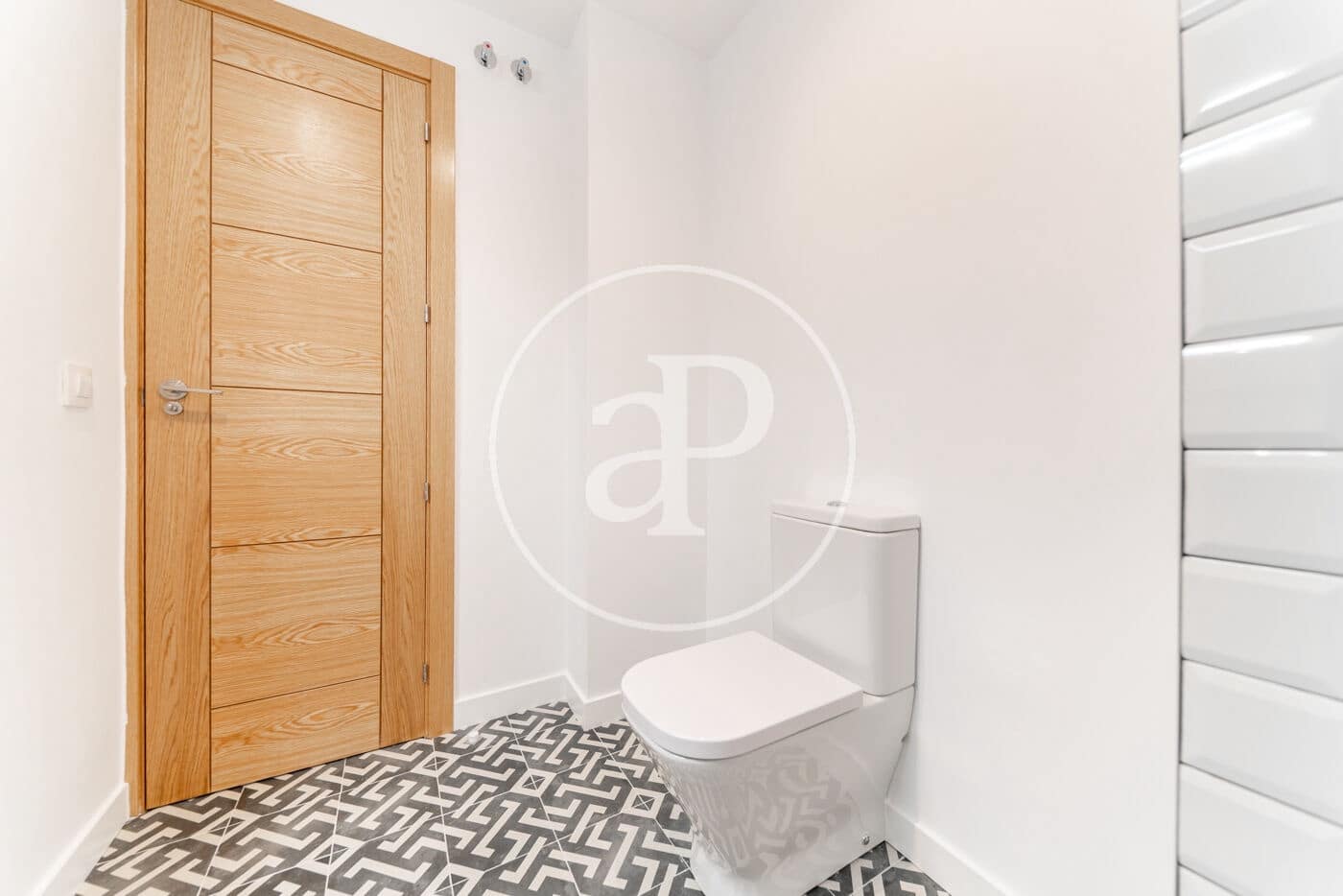 3 soveværelse Lejlighed til leje i Madrid by med garage - € 3.000 (Ref: 8726367)