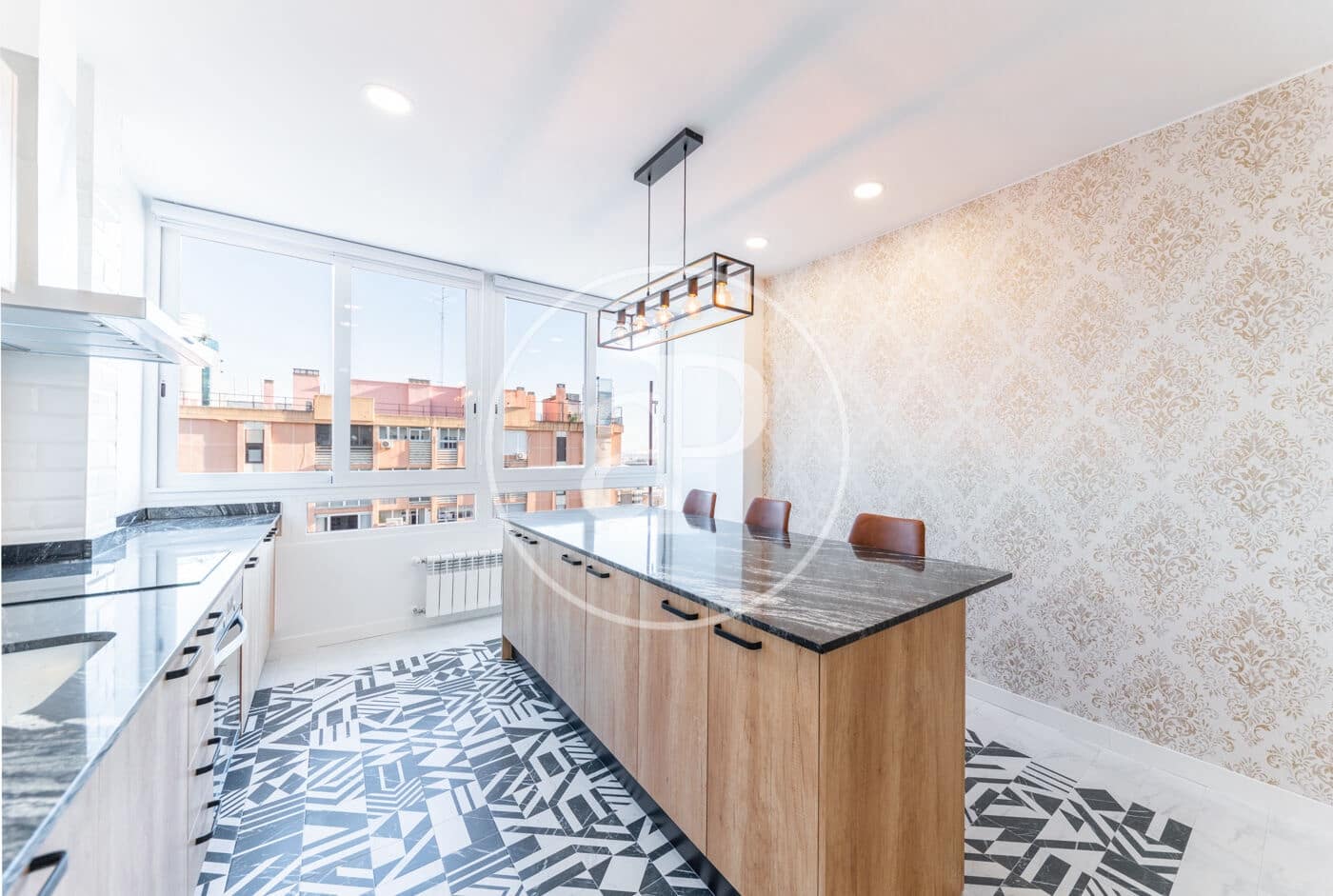3 soveværelse Lejlighed til leje i Madrid by med garage - € 3.000 (Ref: 8726367)