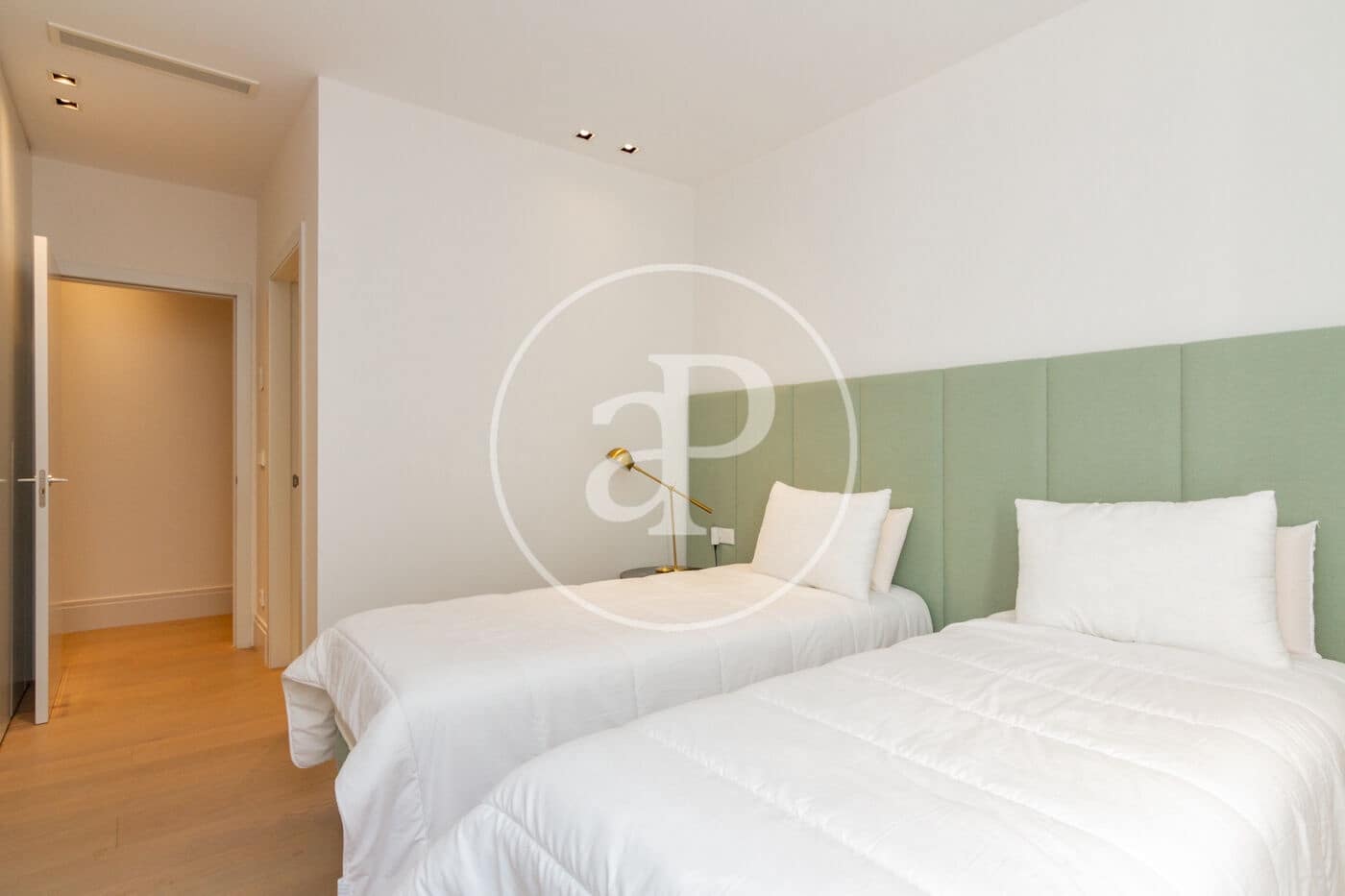 2 sypialnia Apartament do wynajęcia w Miasto Madryt z basenem - 6 800 € (Ref: 8726371)