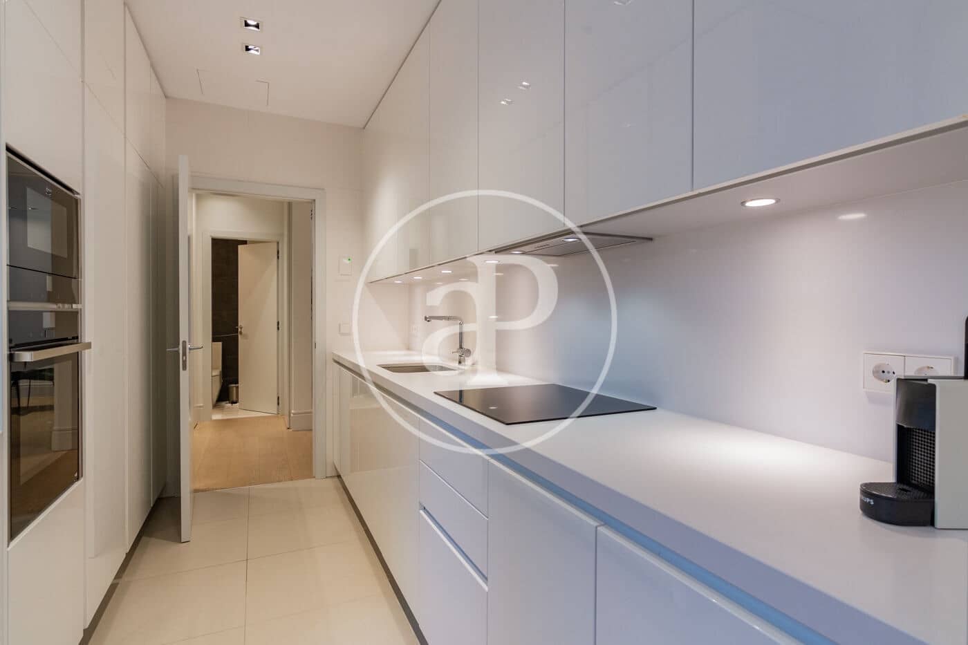 2 sypialnia Apartament do wynajęcia w Miasto Madryt z basenem - 6 800 € (Ref: 8726371)