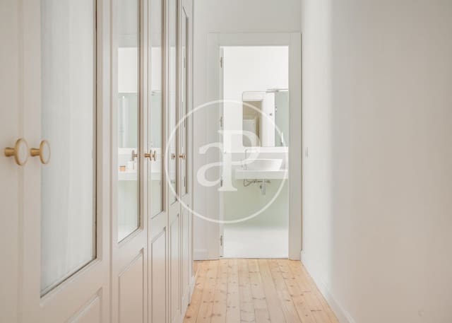 4 soveværelse Lejlighed til leje i Recoletos, Madrid by - € 8.000 (Ref: 8726378)