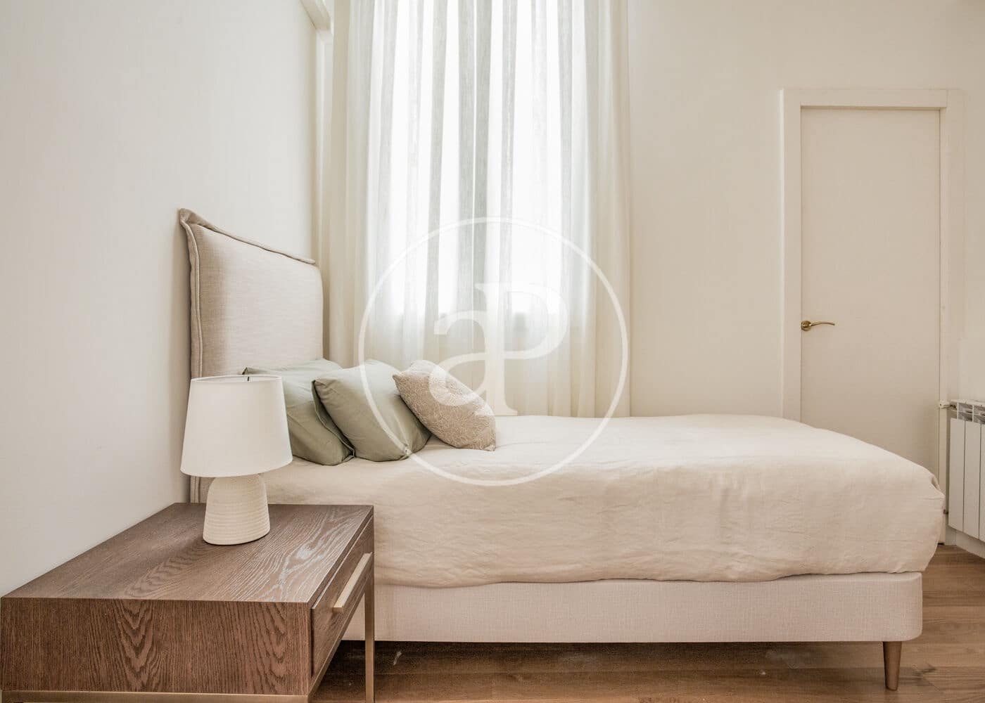 4 soverom Leilighet til leie i Madrid by - € 8 000 (Ref: 8726378)