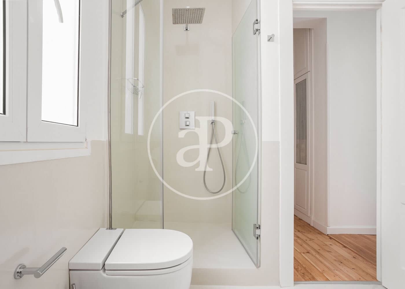 4 soverom Leilighet til leie i Madrid by - € 8 000 (Ref: 8726378)