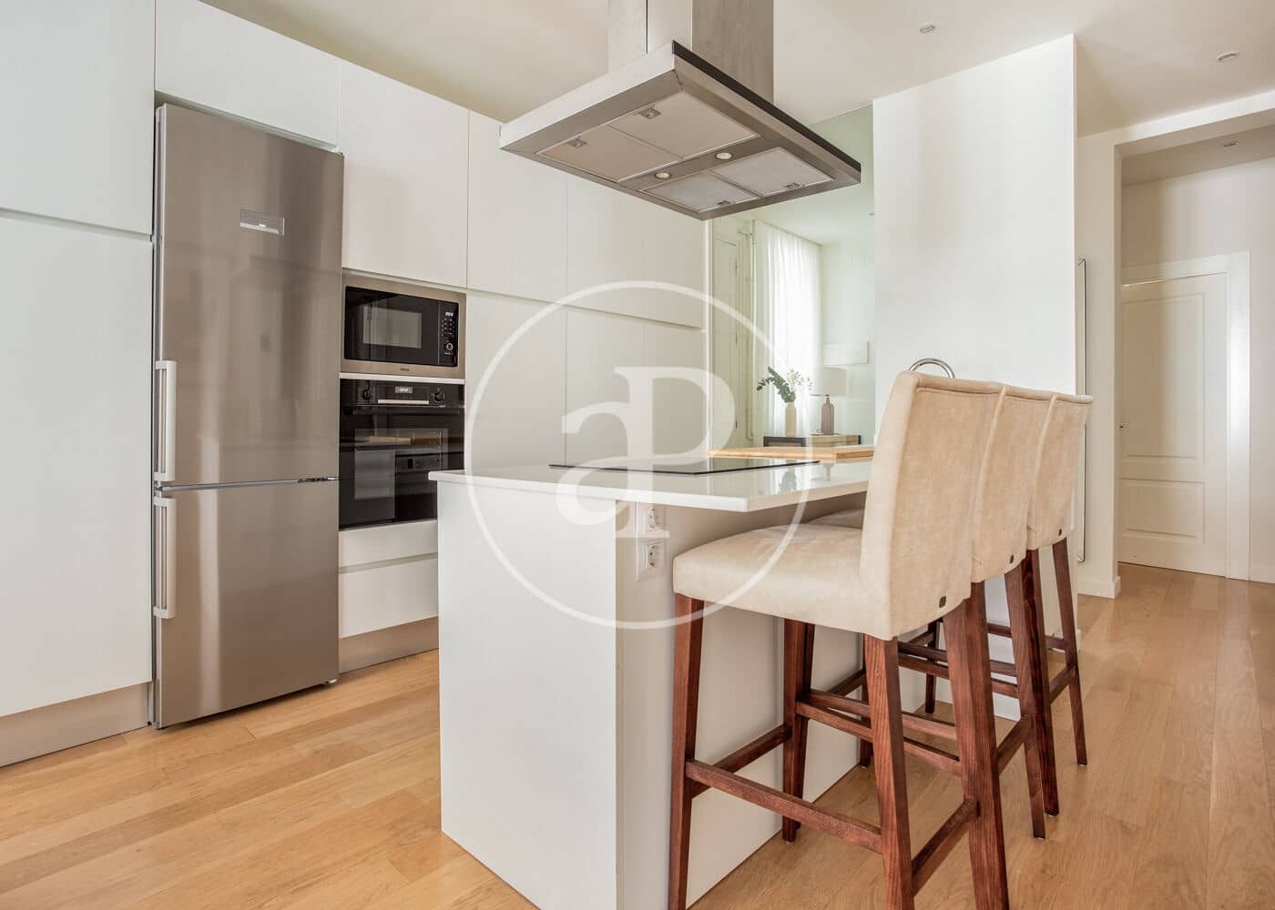 4 soverom Leilighet til leie i Madrid by - € 8 000 (Ref: 8726378)