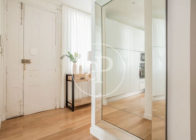 4 soveværelse Lejlighed til leje i Recoletos, Madrid by - € 8.000 (Ref: 8726378)