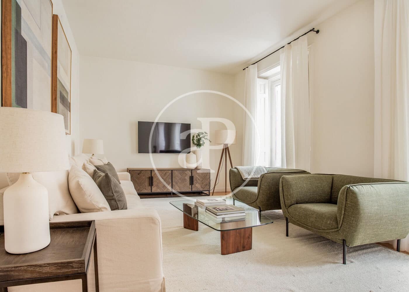 4 soverom Leilighet til leie i Madrid by - € 8 000 (Ref: 8726378)