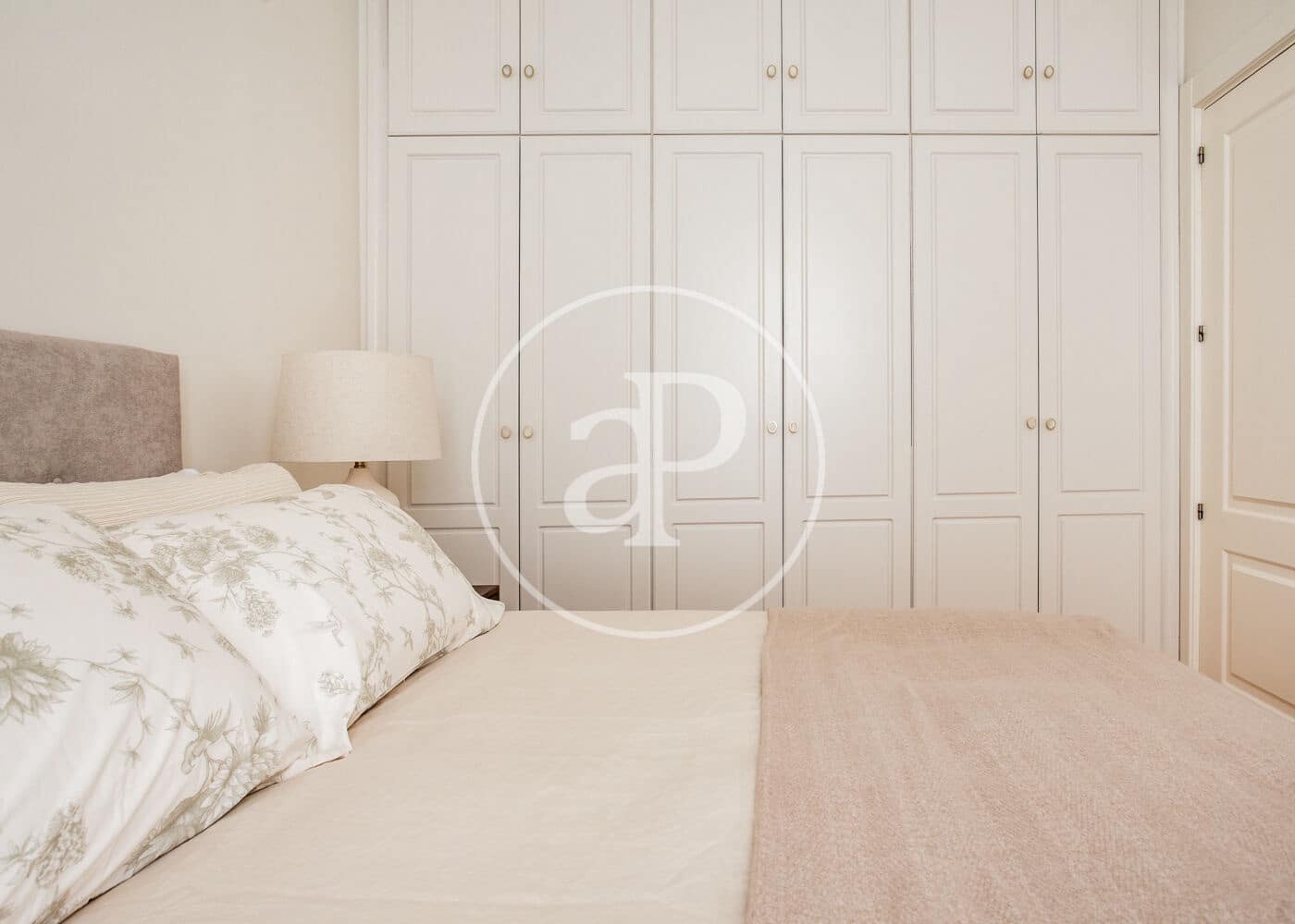 4 soverom Leilighet til leie i Madrid by - € 8 000 (Ref: 8726378)