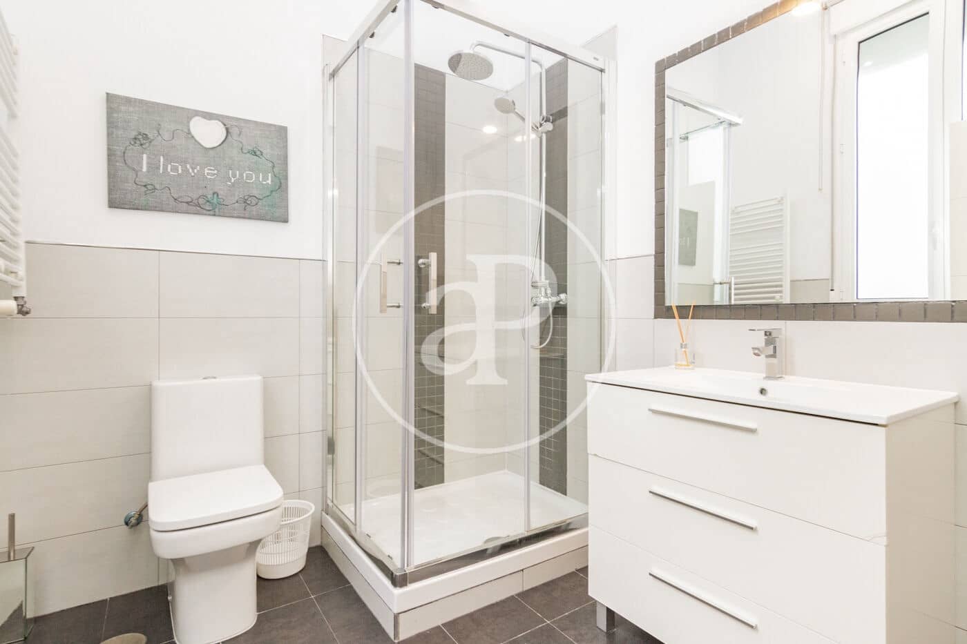 Appartement de 4 chambres à louer à Madrid ville - 3 900 € (Ref: 8726389)