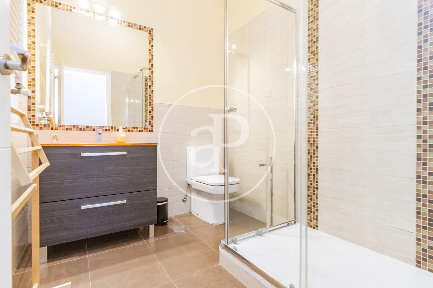 Appartement de 4 chambres à louer à Madrid ville - 3 900 € (Ref: 8726389)