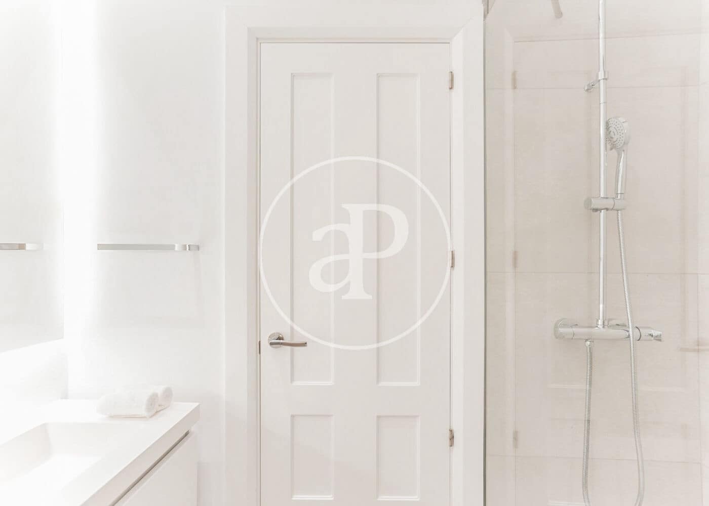 Appartement de 3 chambres à louer à Madrid ville - 6 000 € (Ref: 8726392)