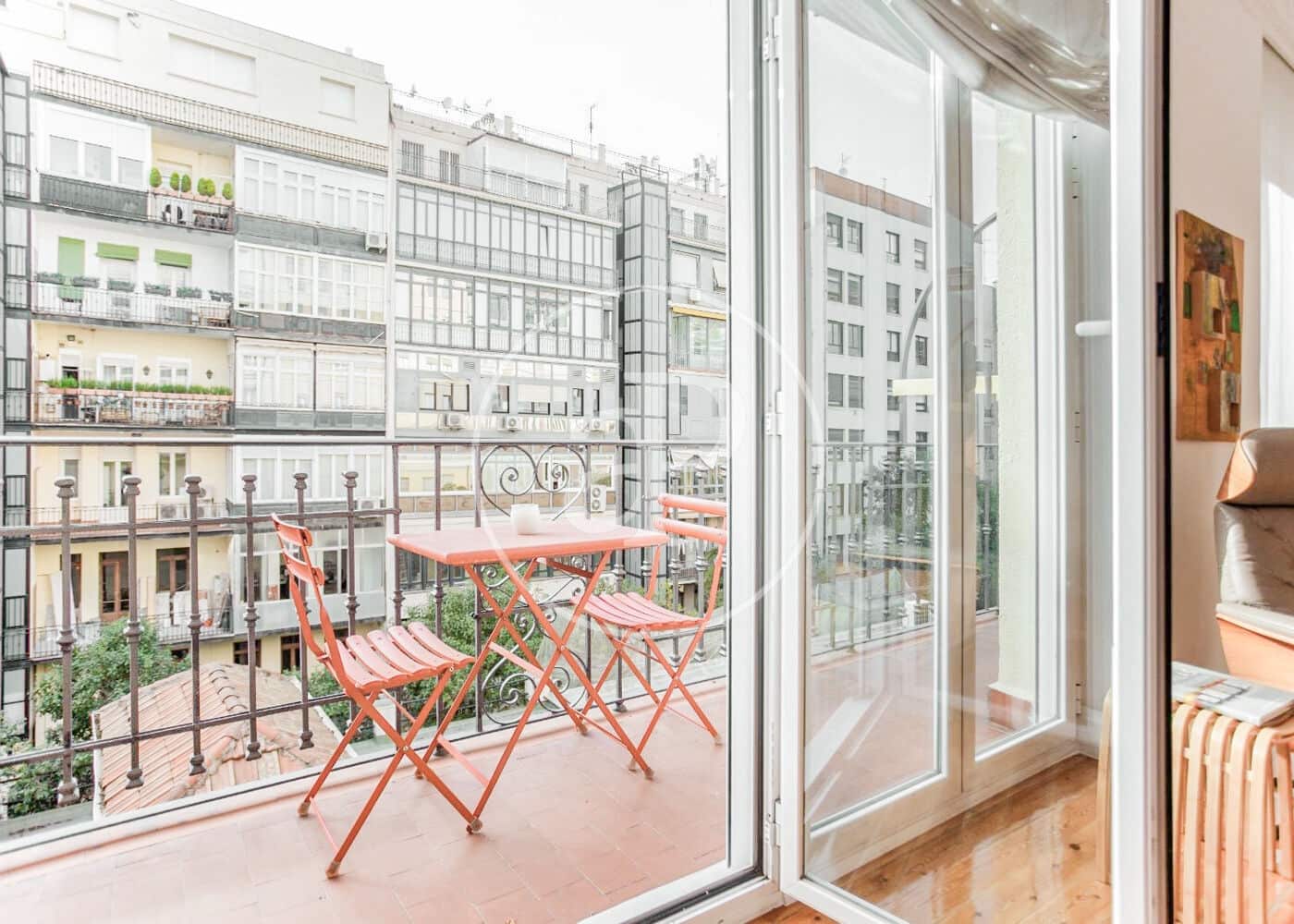 Appartement de 3 chambres à louer à Madrid ville - 6 000 € (Ref: 8726392)