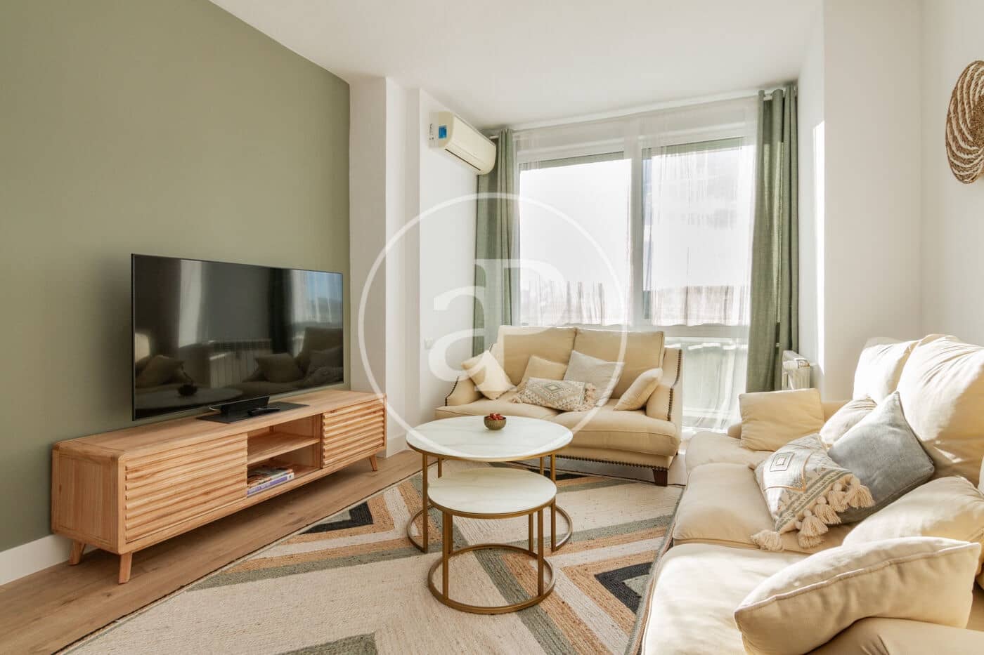 4 soveværelse Lejlighed til leje i Madrid by med swimmingpool - € 3.400 (Ref: 8726394)