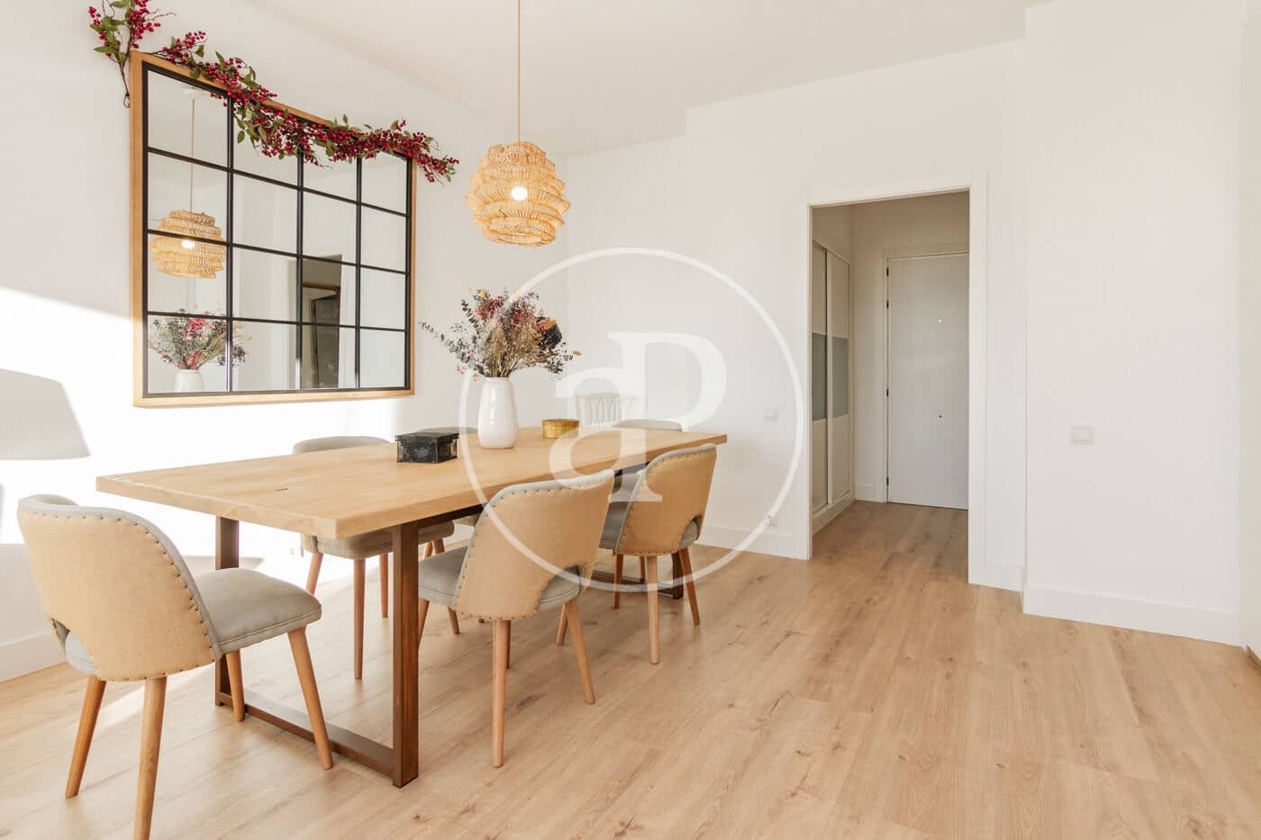 4 soveværelse Lejlighed til leje i Madrid by med swimmingpool - € 3.400 (Ref: 8726394)