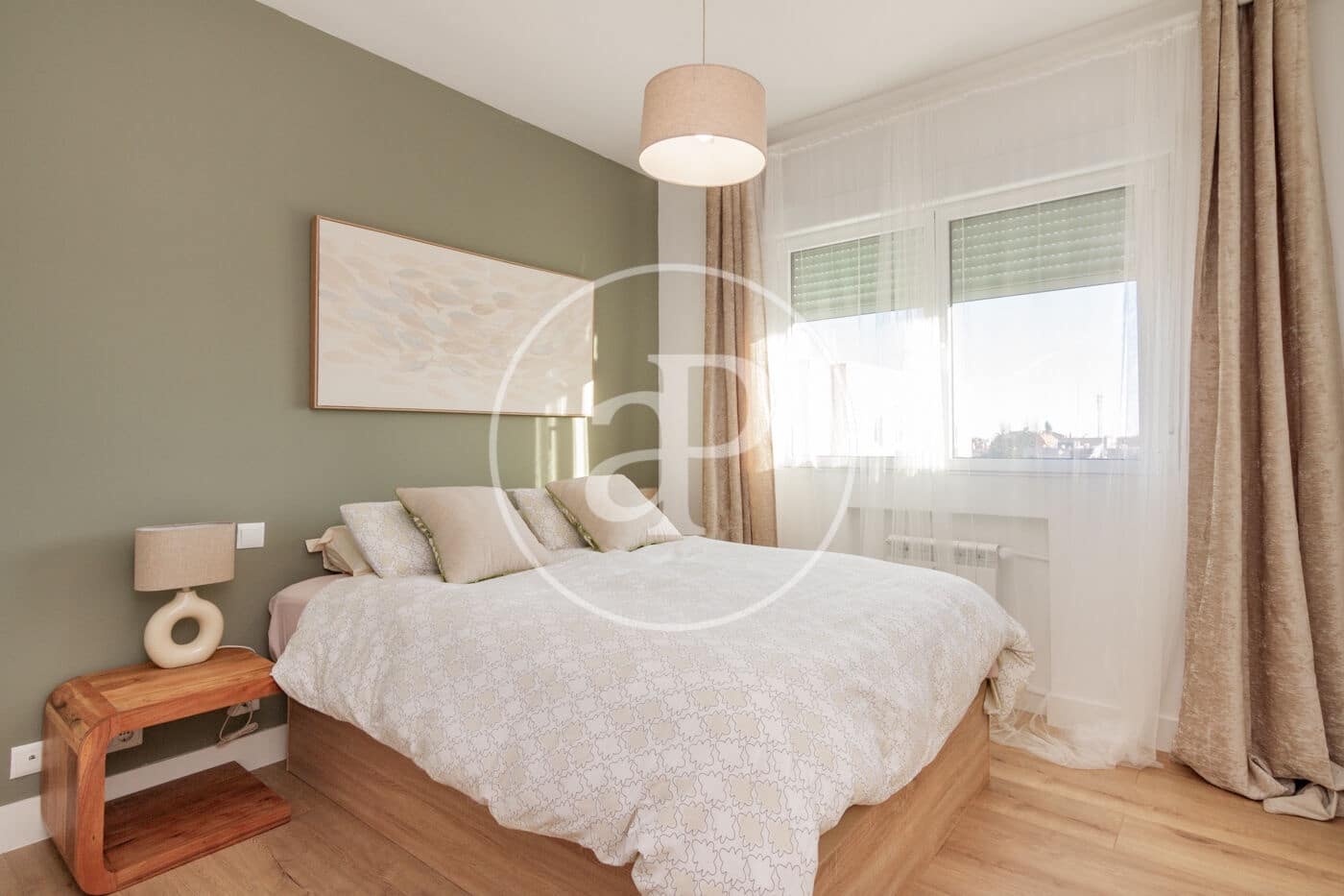 4 soveværelse Lejlighed til leje i Madrid by med swimmingpool - € 3.400 (Ref: 8726394)