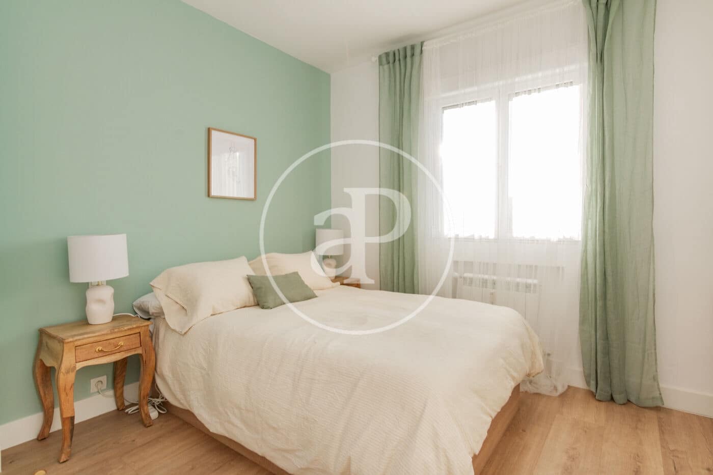 4 soveværelse Lejlighed til leje i Madrid by med swimmingpool - € 3.400 (Ref: 8726394)