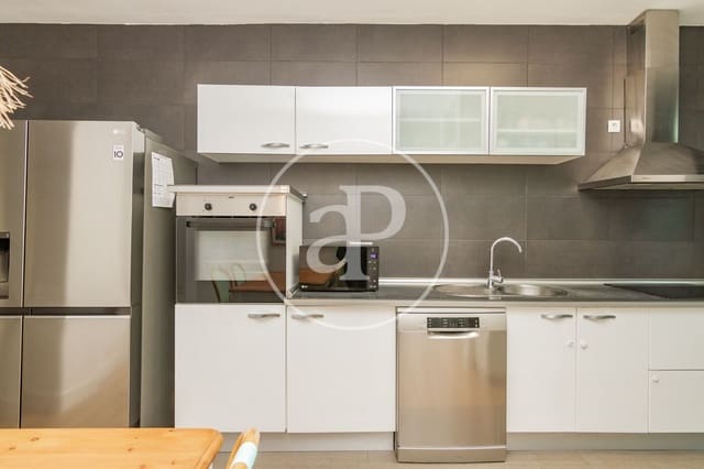 4 bedroom Apartment for rent in San Juan Bautista, Madrid city with pool - € 3,400 (Ref: 8726394)