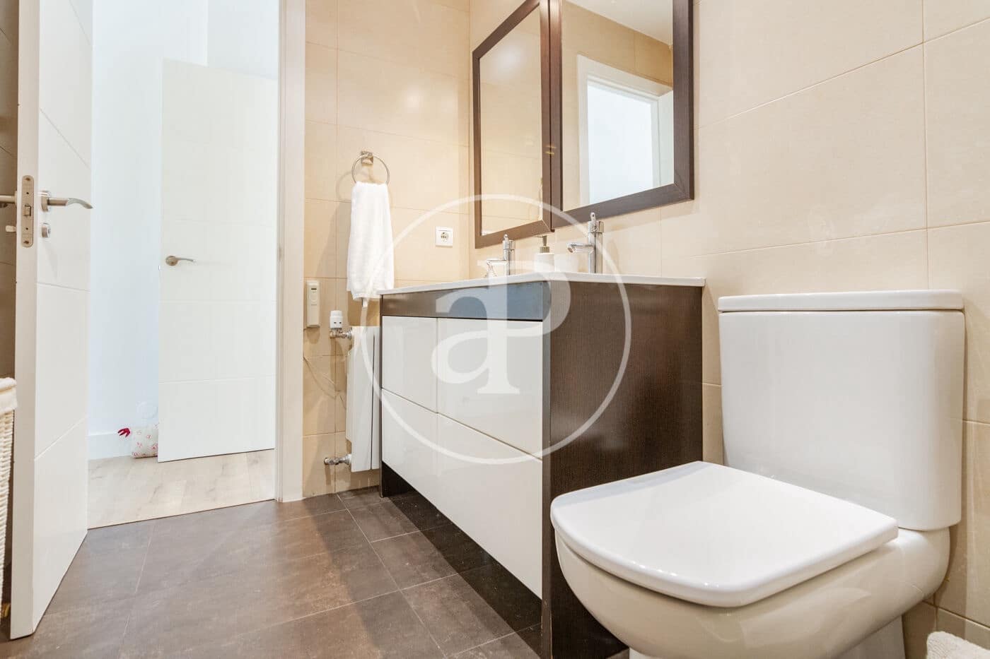 4 soveværelse Lejlighed til leje i Madrid by med swimmingpool - € 3.400 (Ref: 8726394)