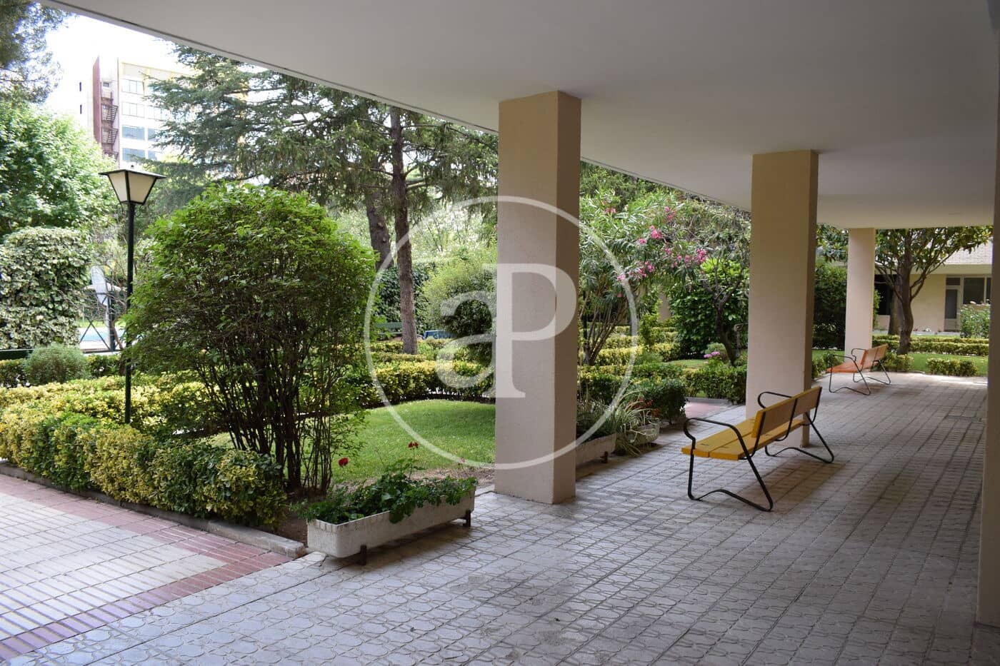 4 soveværelse Lejlighed til leje i Madrid by med swimmingpool - € 3.400 (Ref: 8726394)