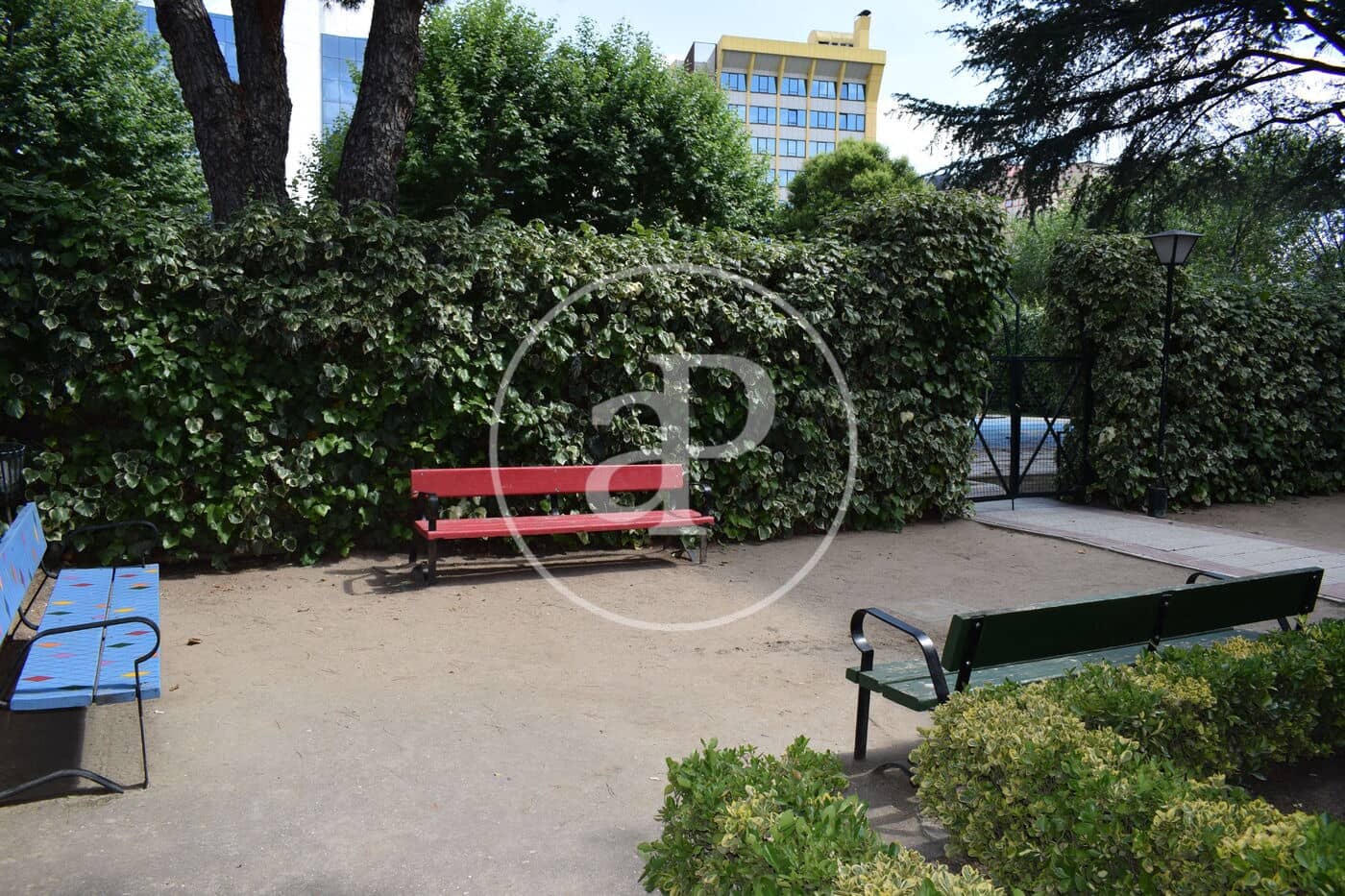 4 soveværelse Lejlighed til leje i Madrid by med swimmingpool - € 3.400 (Ref: 8726394)