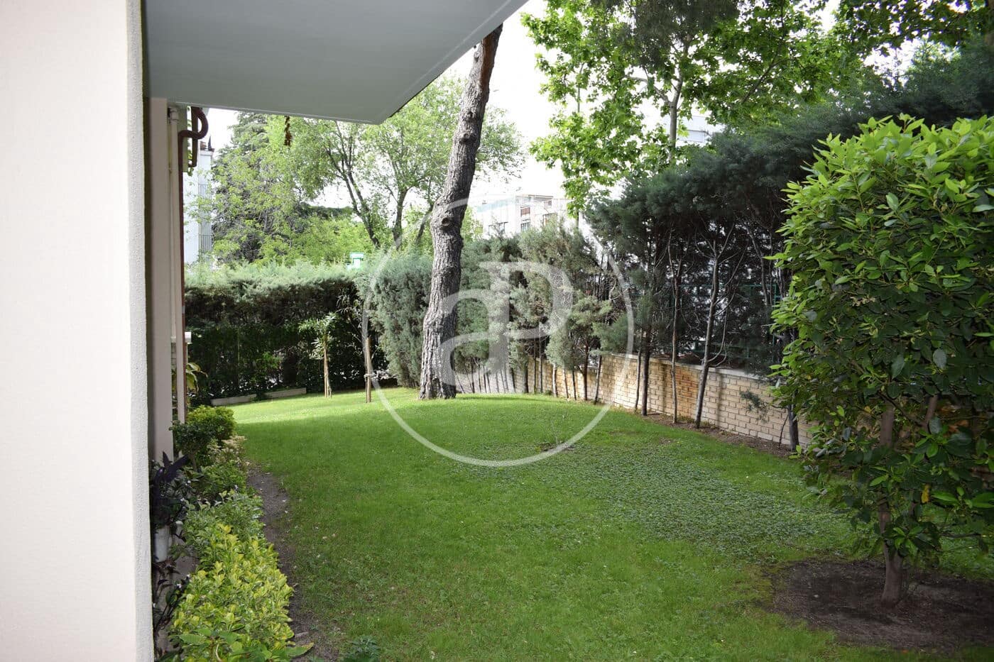 4 soveværelse Lejlighed til leje i Madrid by med swimmingpool - € 3.400 (Ref: 8726394)