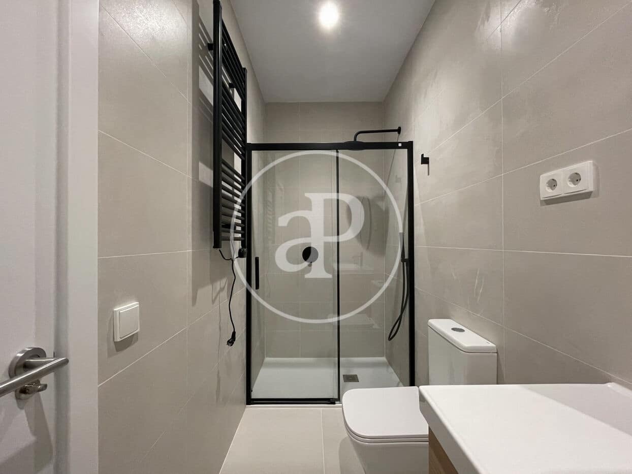 2 soverom Leilighet til leie i Madrid by - € 3 600 (Ref: 8726395)