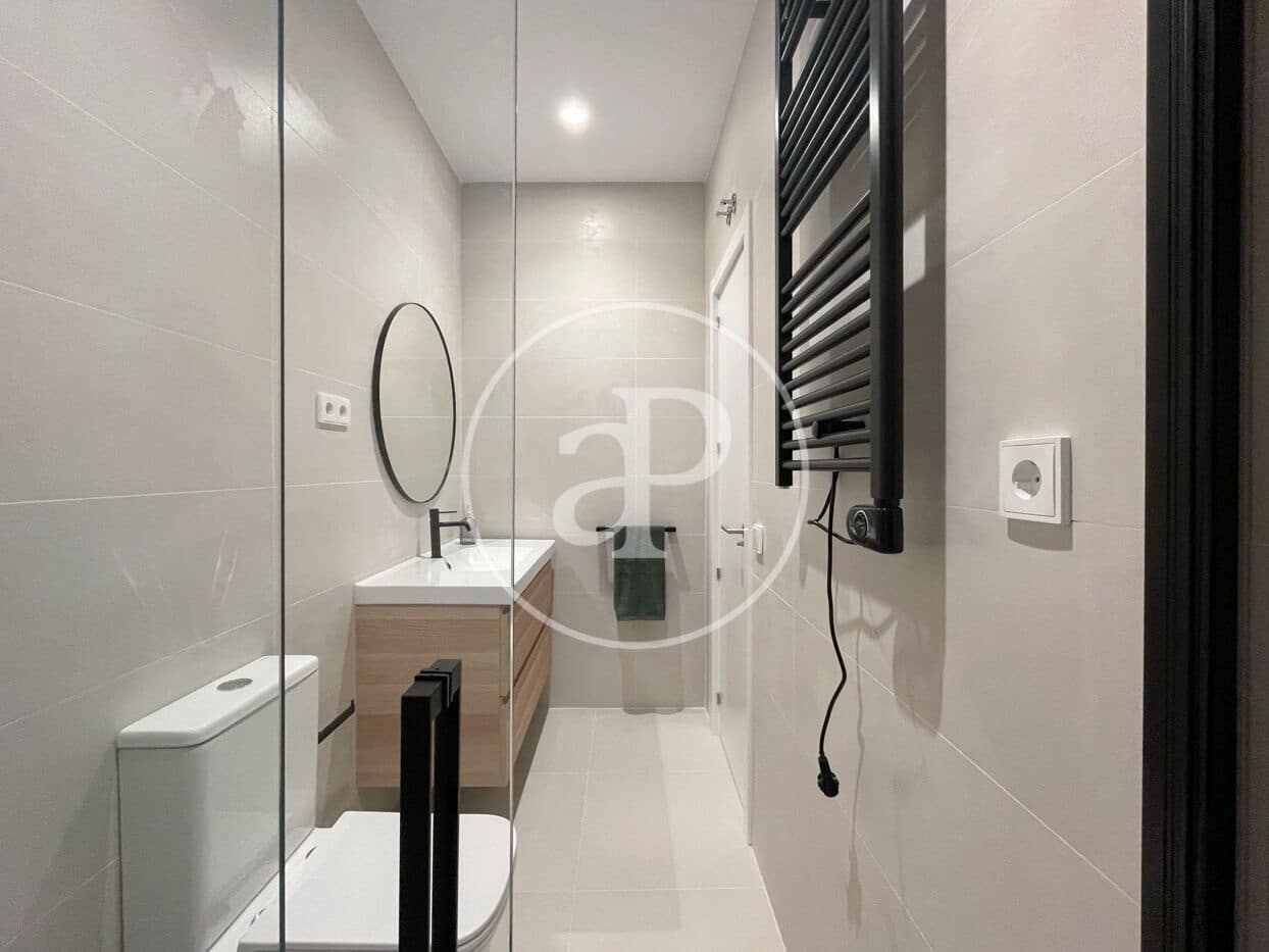 2 soverom Leilighet til leie i Madrid by - € 3 600 (Ref: 8726395)