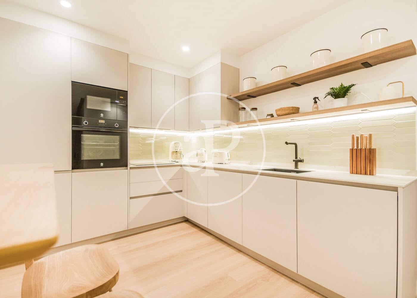 2 soverom Leilighet til leie i Madrid by - € 3 600 (Ref: 8726395)