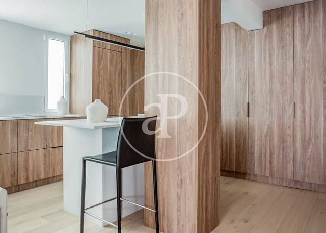 Appartement de 3 chambres à louer à Goya, Madrid ville - 6 500 € (Ref: 8726409)