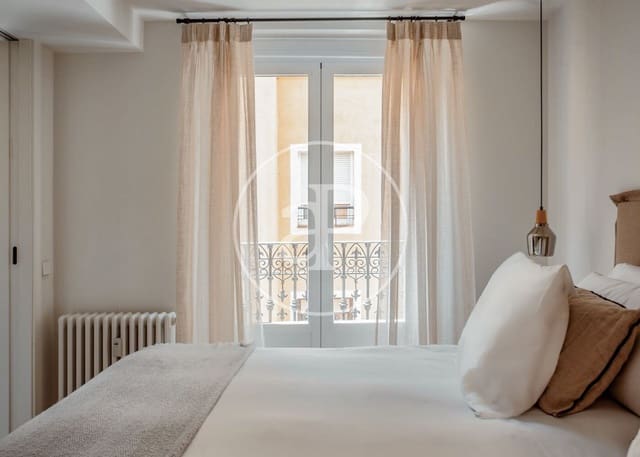 Appartement de 3 chambres à louer à Goya, Madrid ville - 6 500 € (Ref: 8726409)