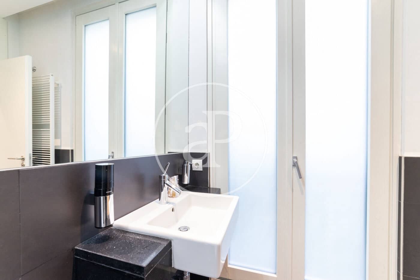 2 Zimmer Apartment zu vermieten in Madrid Stadt mit Garage - 3.750 € (Ref: 8726411)