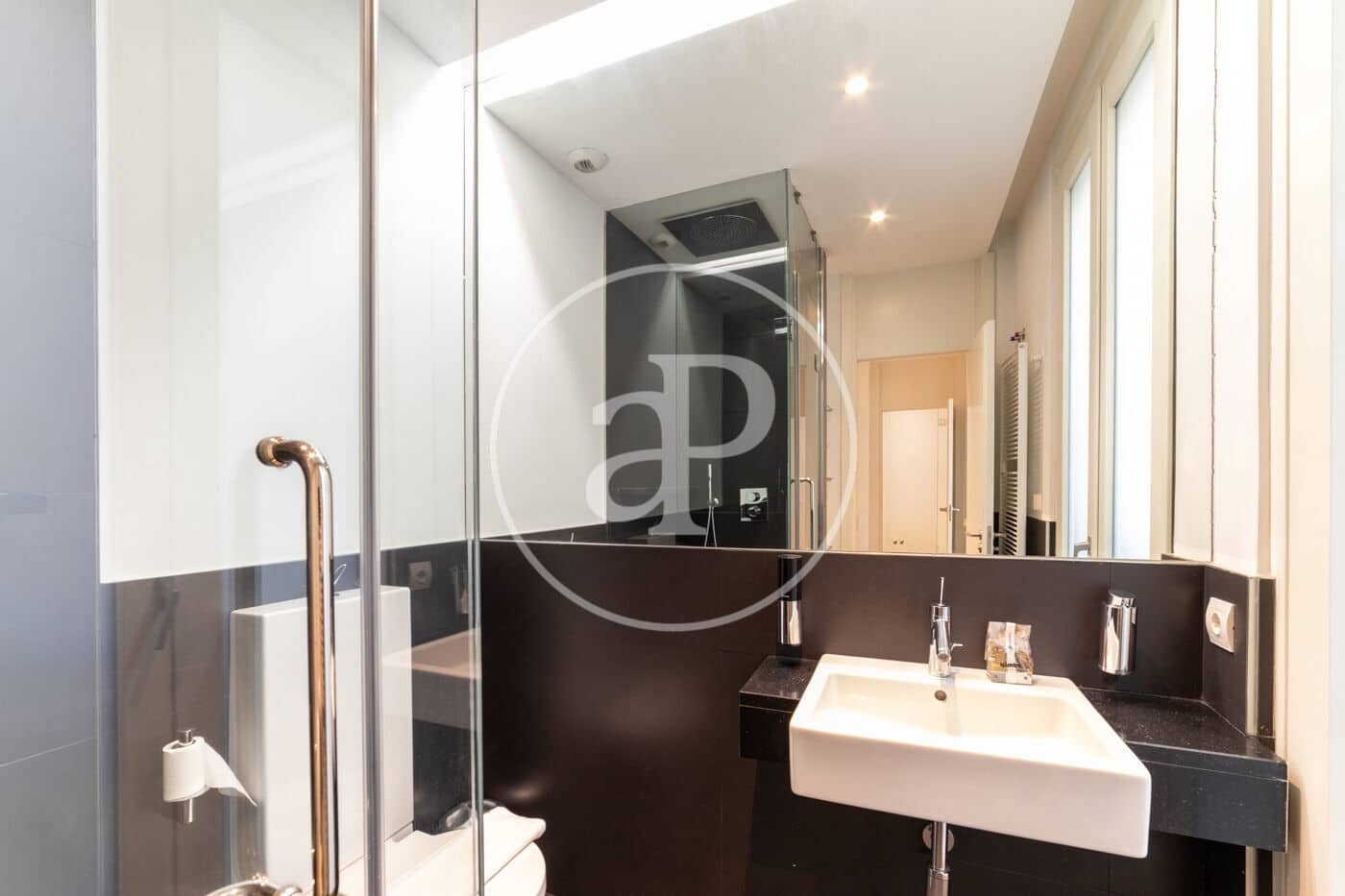 2 Zimmer Apartment zu vermieten in Madrid Stadt mit Garage - 3.750 € (Ref: 8726411)